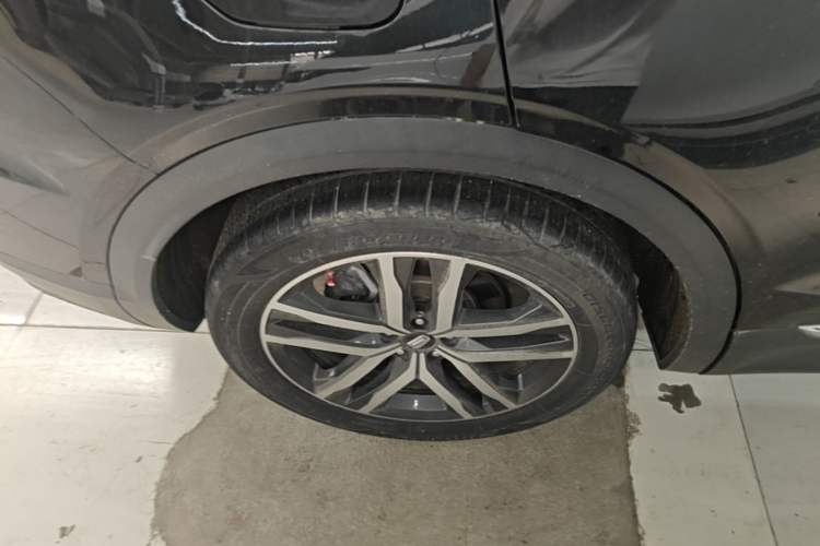 Used Bestune T99 2020 20TD Automatic Premium Edition Right Rear Wheel Hub