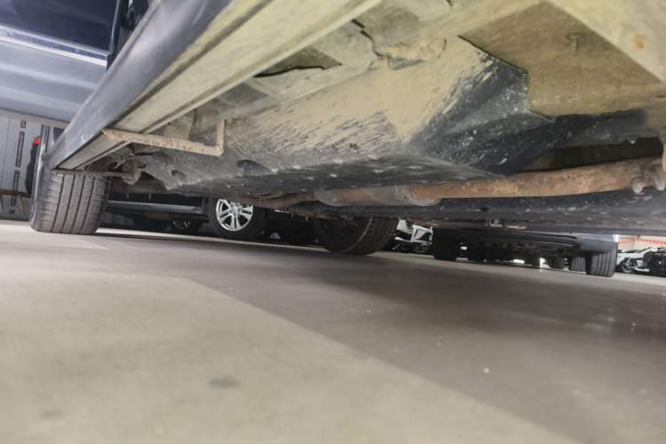 Used Bestune T99 2020 20TD Automatic Luxury Edition Right Side Sill