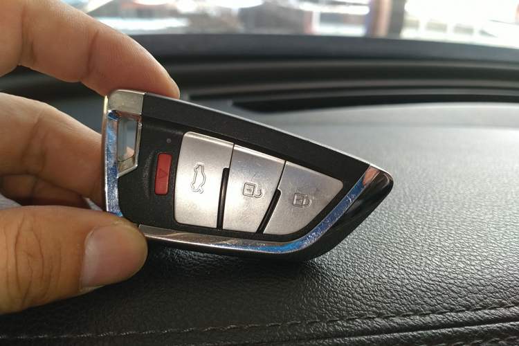 Used Bestune T99 2020 20TD Automatic Premium Edition Vehicle Key