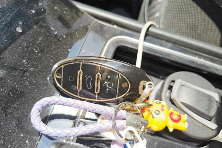Used Bestune T99 2020 20TD Automatic Premium Edition Vehicle Key