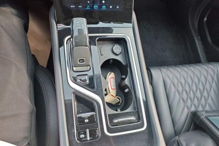 Used Bestune T99 2020 20TD Automatic Premium Edition Gear Lever
