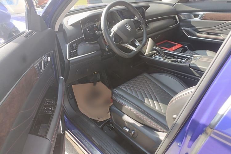 Used Bestune T99 2020 20TD Automatic Luxury Edition Interior 4