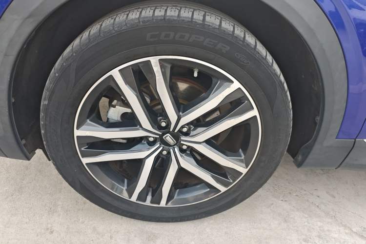 Used Bestune T99 2020 20TD Automatic Premium Edition Left Front Wheel Hub