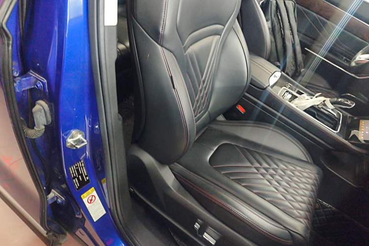 Used Bestune T99 2020 20TD Automatic Premium Edition Right Front Seat