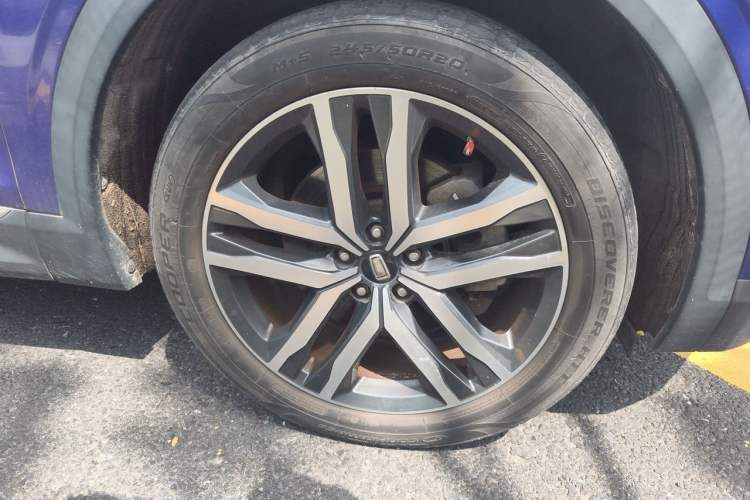 Used Bestune T99 2020 20TD Automatic Premium Edition Right Front Wheel Hub