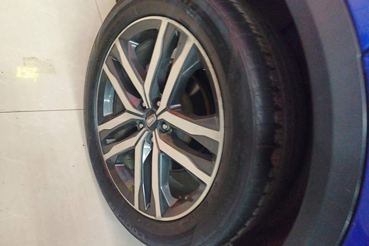 Used Bestune T99 2020 20TD Automatic Premium Edition Right Rear Wheel Hub