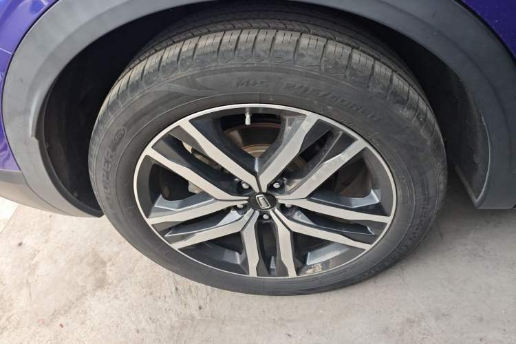 Used Bestune T99 2020 20TD Automatic Premium Edition Right Rear Wheel Hub
