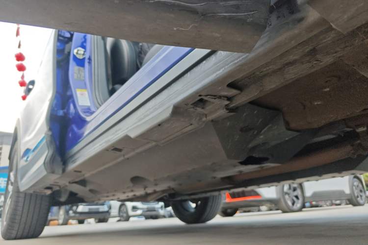 Used Bestune T99 2020 20TD Automatic Premium Edition Right Side Sill