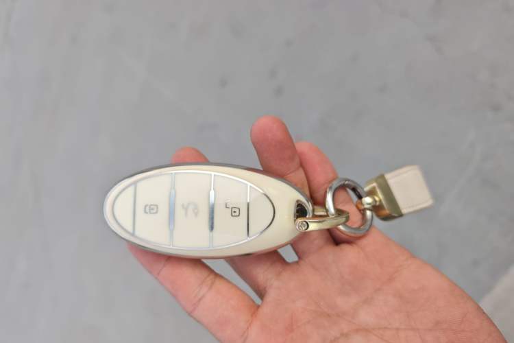 Used Bestune T99 2020 20TD Automatic Premium Edition Vehicle Key
