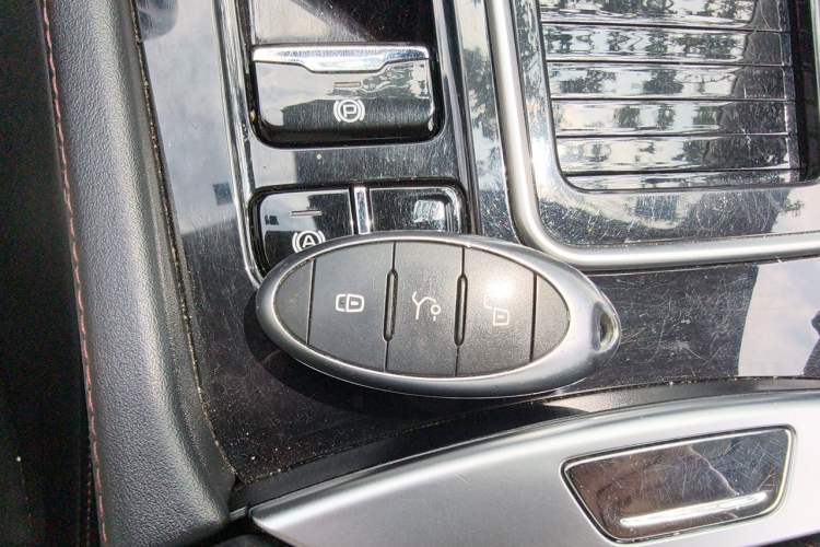 Used Bestune T99 2020 20TD Automatic Premium Edition Vehicle Key