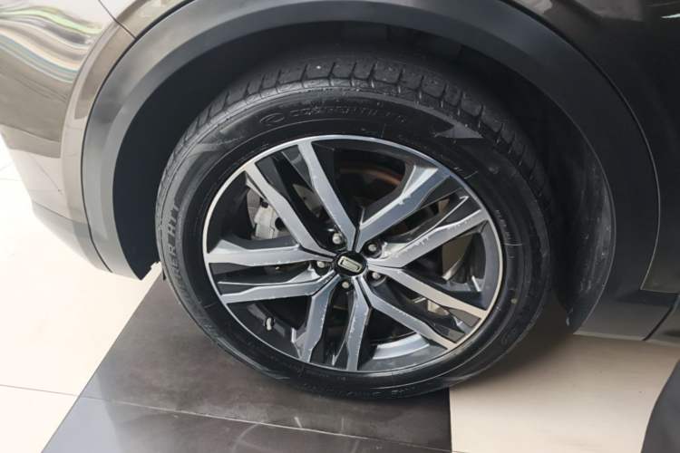Used Bestune T99 2020 20TD Automatic Premium Edition Left Front Wheel Hub