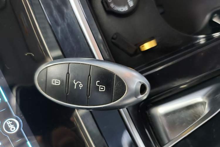 Used Bestune T99 2020 20TD Automatic Premium Edition Vehicle Key