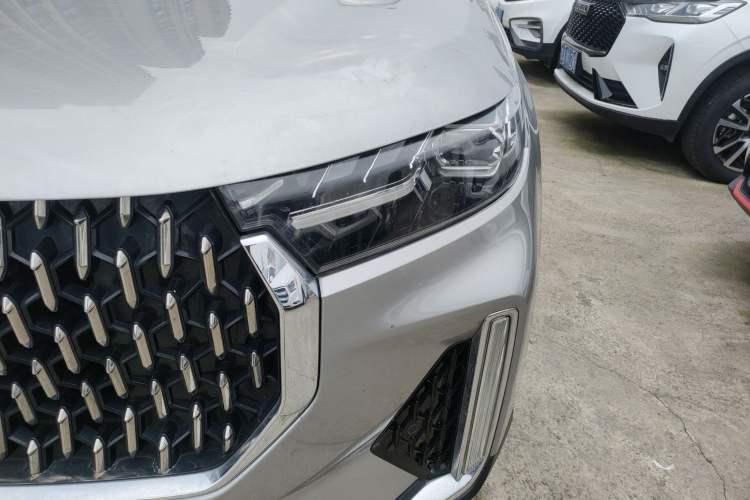 Used Bestune T99 2020 20TD Automatic Premium Edition Left Front Headlight