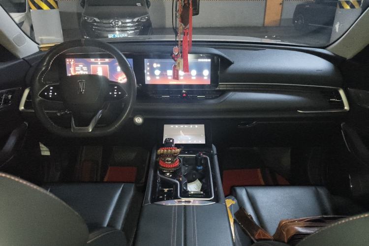 Used Bestune T99 2020 20TD Automatic Sport Premium Edition Center Console