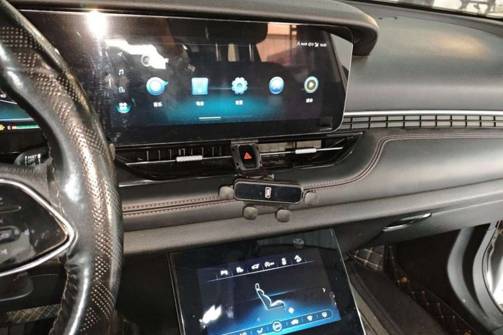 Used Bestune T99 2020 20TD Automatic Premium Edition Audio And AC Panel