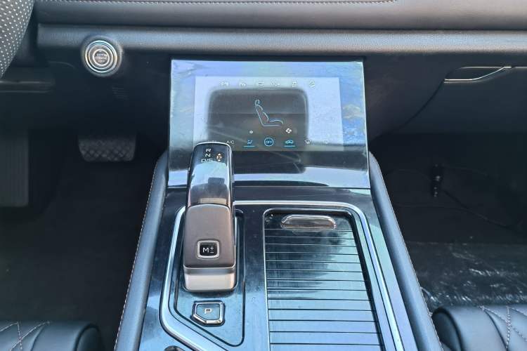 Used Bestune T99 2020 20TD Automatic Premium Edition Audio And AC Panel