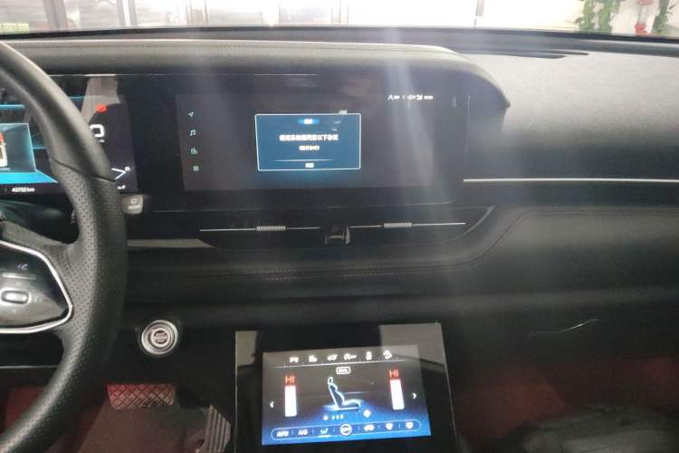 Used Bestune T99 2020 20TD Automatic Sport Premium Edition Audio And AC Panel