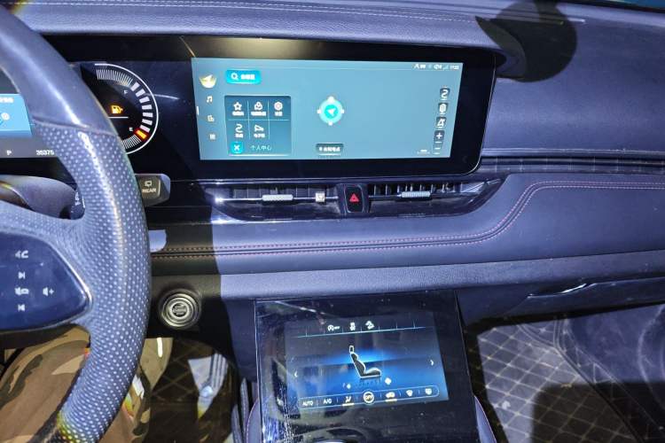 Used Bestune T99 2020 20TD Automatic Luxury Edition Audio And AC Panel