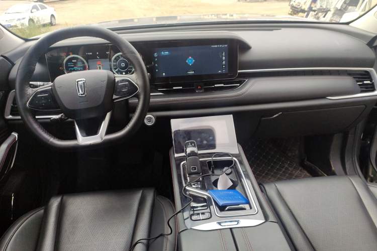 Used Bestune T99 2020 20TD Automatic Sport Premium Edition Center Console