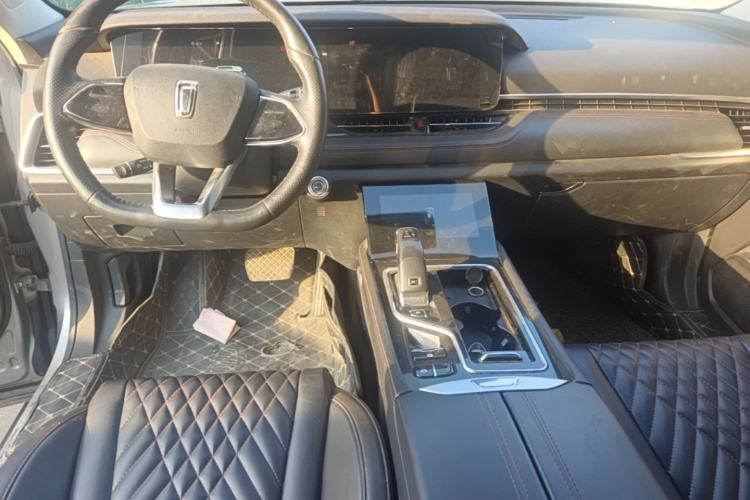 Used Bestune T99 2020 20TD Automatic Premium Edition Center Console