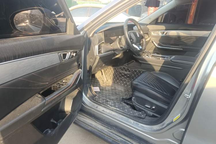 Used Bestune T99 2020 20TD Automatic Premium Edition Driver Seat