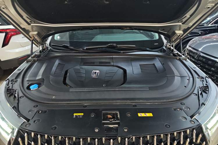 Used Bestune T99 2020 20TD Automatic Premium Edition Engine Bay