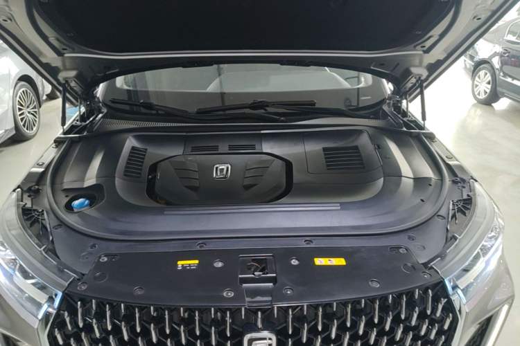 Used Bestune T99 2020 20TD Automatic Luxury Edition Engine Bay