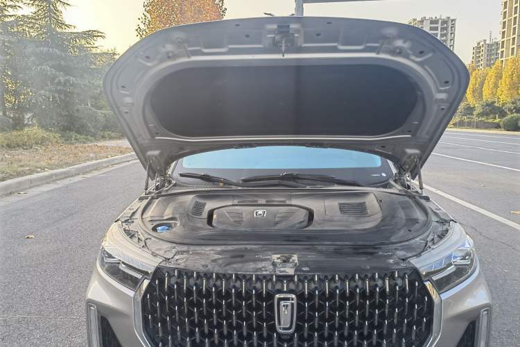 Used Bestune T99 2020 20TD Automatic Premium Edition Engine Bay