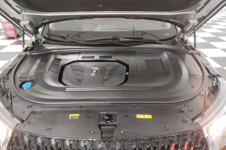 Used Bestune T99 2020 20TD Automatic Sport Premium Edition Engine Bay