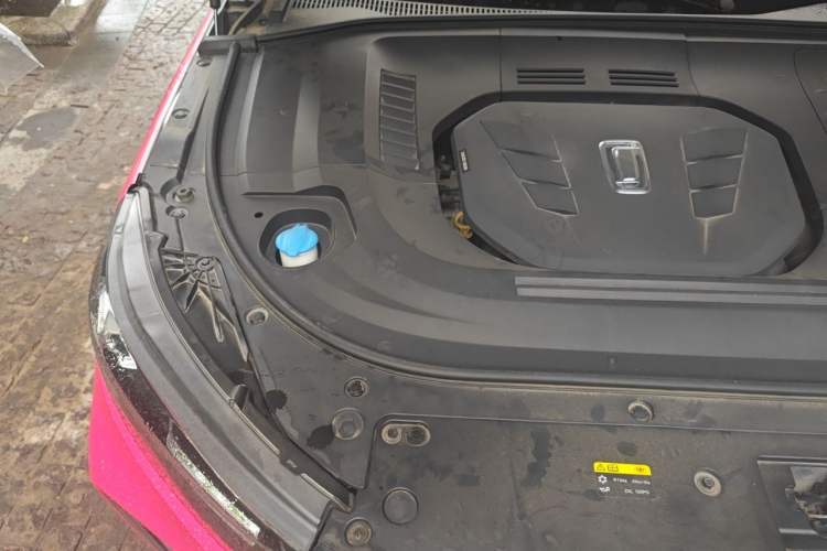 Used Bestune T99 2020 20TD Automatic Sport Premium Edition Engine Bay Right