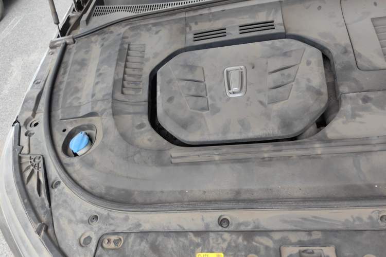 Used Bestune T99 2020 20TD Automatic Prestige Edition Engine Bay Right