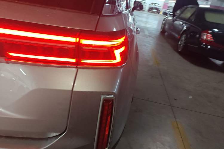 Used Bestune T99 2020 20TD Automatic Luxury Edition Exterior 6