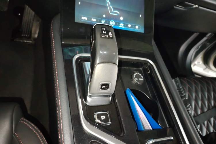 Used Bestune T99 2020 20TD Automatic Premium Edition Gear Lever