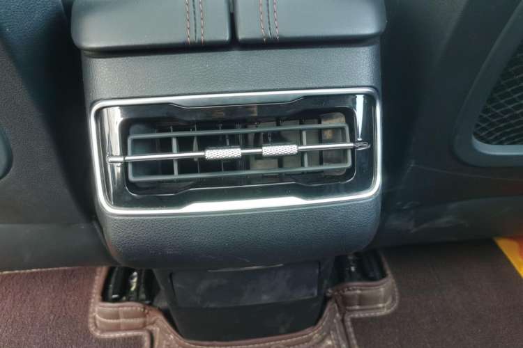 Used Bestune T99 2020 20TD Automatic Premium Edition Interior 4