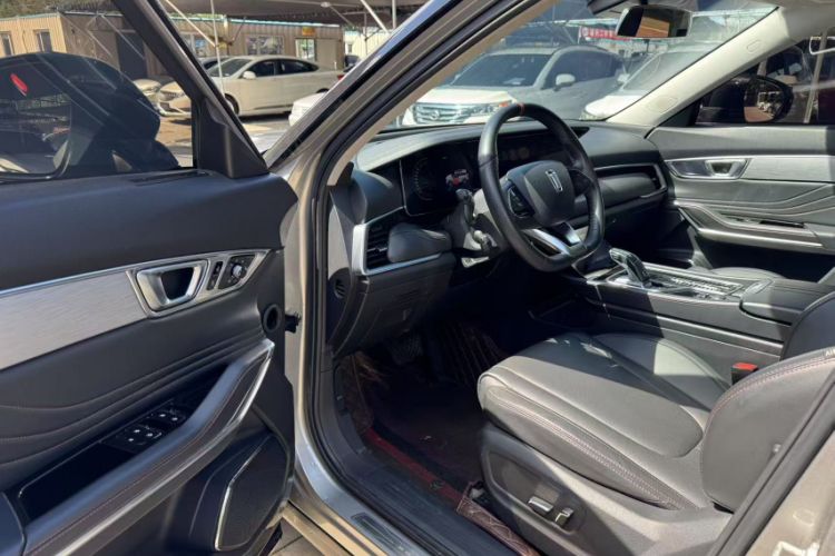 Used Bestune T99 2020 20TD Automatic Sport Luxury Edition Interior 4