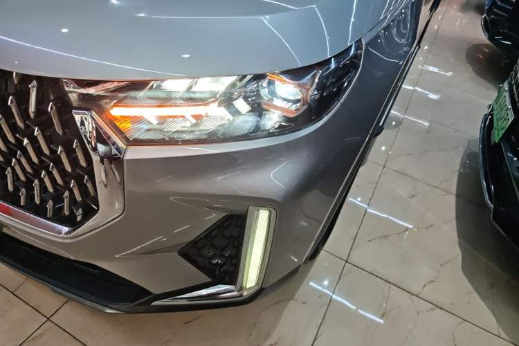 Used Bestune T99 2020 20TD Automatic Premium Edition Left Front Headlight