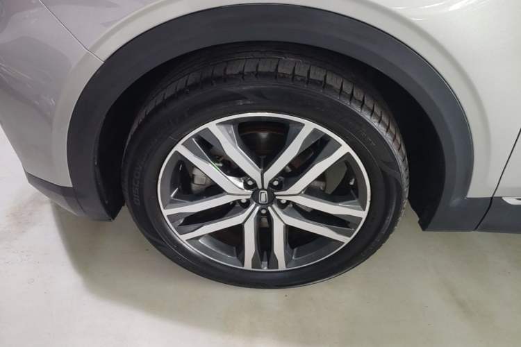 Used Bestune T99 2020 20TD Automatic Luxury Edition Left Front Wheel Hub