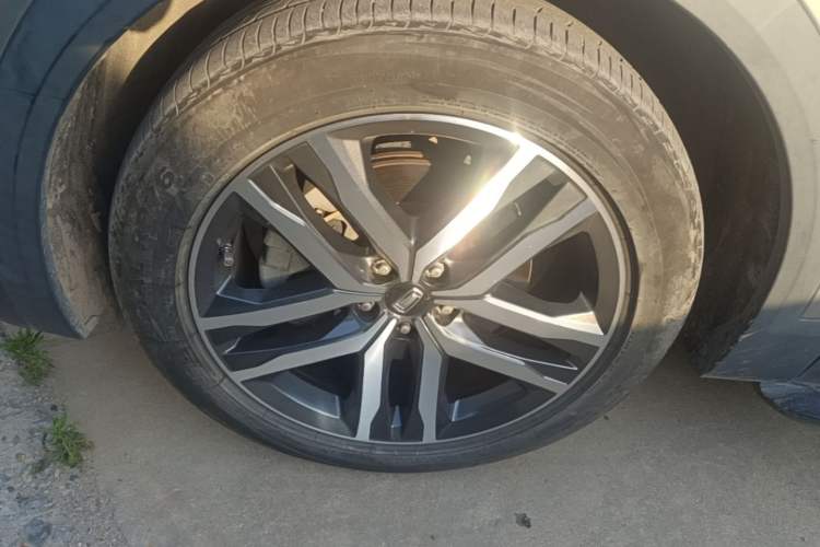 Used Bestune T99 2020 20TD Automatic Premium Edition Left Front Wheel Hub