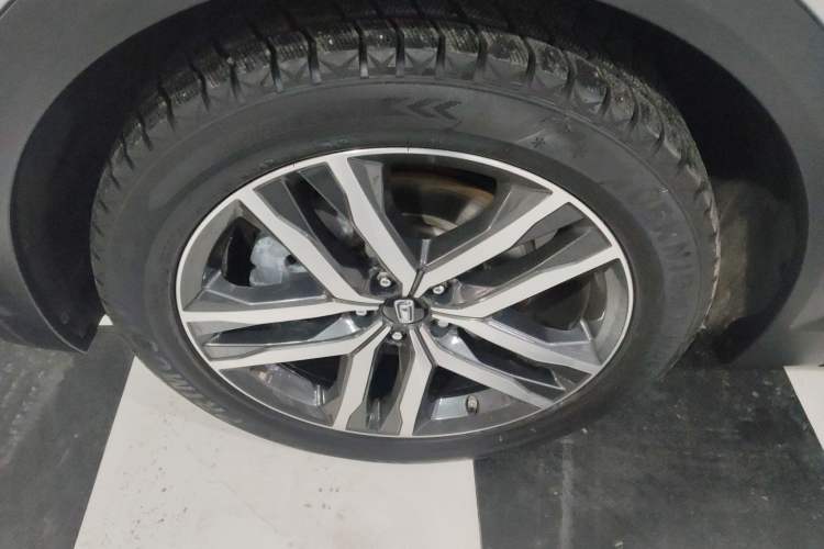Used Bestune T99 2020 20TD Automatic Sport Premium Edition Left Front Wheel Hub