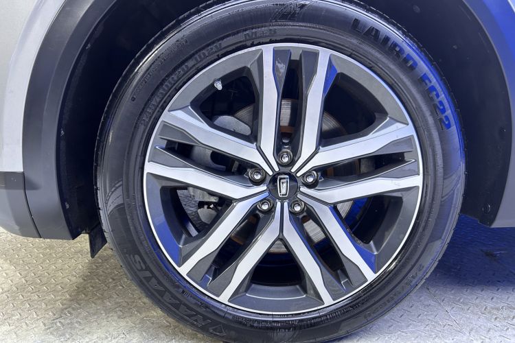 Used Bestune T99 2020 20TD Automatic Premium Edition Left Front Wheel Hub