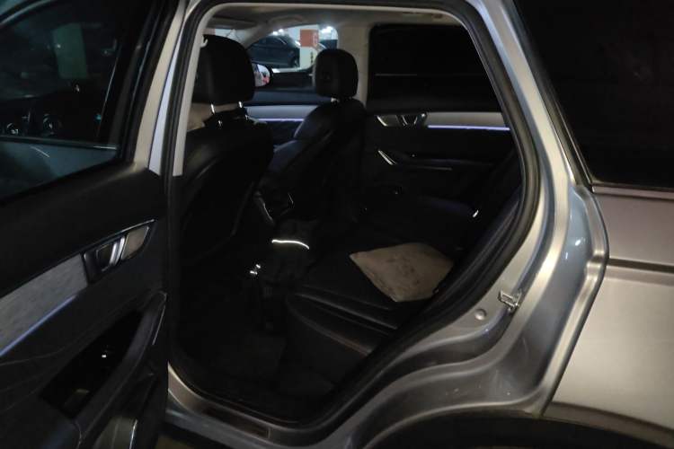 Used Bestune T99 2020 20TD Automatic Flagship Model Left Rear Seat