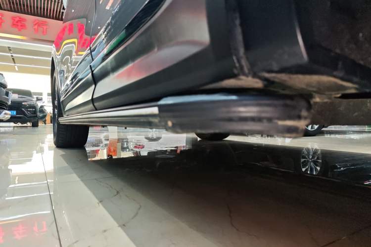 Used Bestune T99 2020 20TD Automatic Premium Edition Left Side Sill