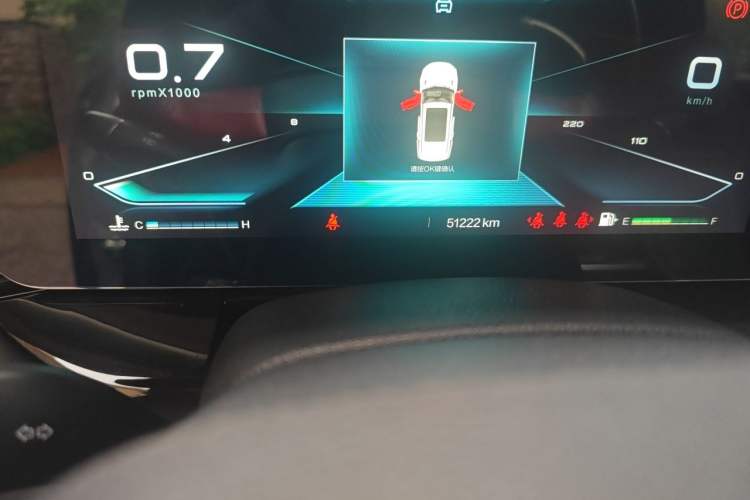 Used Bestune T99 2020 20TD Automatic Sport Premium Edition Odometer Close Up
