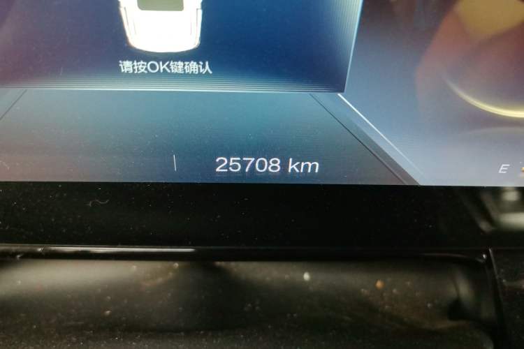 Used Bestune T99 2020 20TD Automatic Premium Edition Odometer Close Up