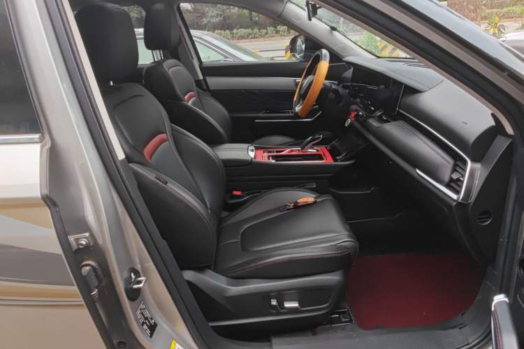Used Bestune T99 2020 20TD Automatic Sport Premium Edition Right Front Seat