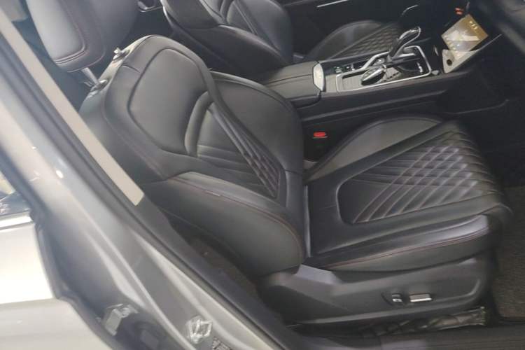 Used Bestune T99 2020 20TD Automatic Luxury Edition Right Front Seat