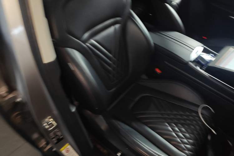 Used Bestune T99 2020 20TD Automatic Luxury Edition Right Front Seat