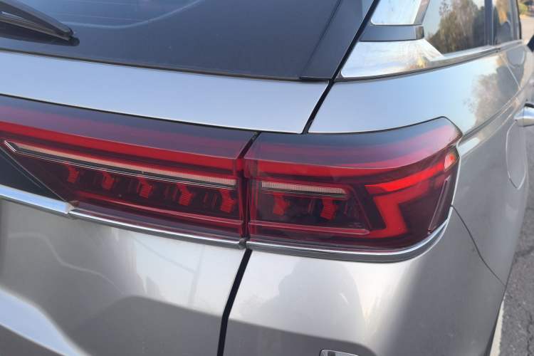 Used Bestune T99 2020 20TD Automatic Premium Edition Right Rear Taillight