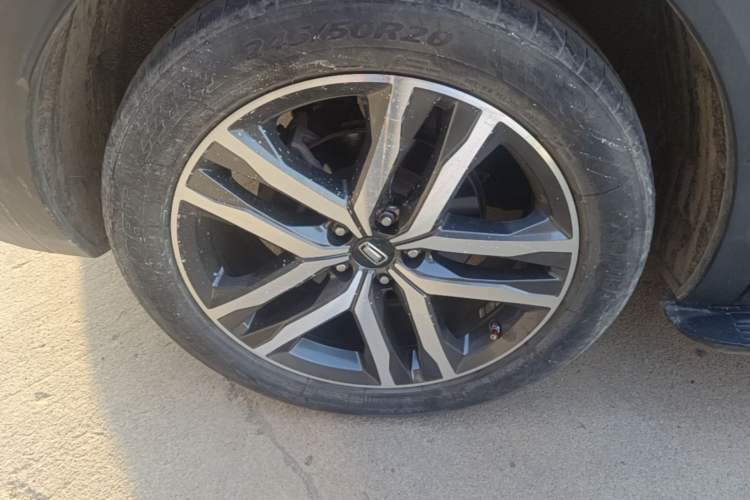 Used Bestune T99 2020 20TD Automatic Premium Edition Right Rear Wheel Hub