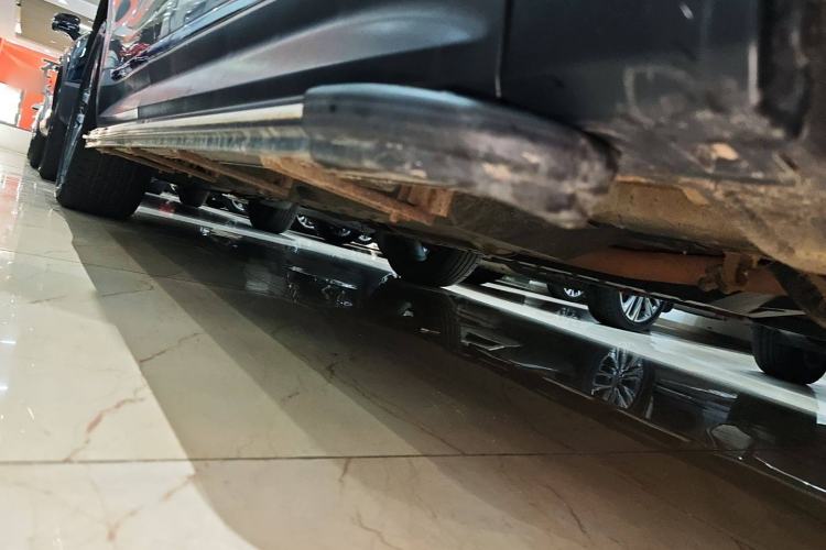 Used Bestune T99 2020 20TD Automatic Premium Edition Right Side Sill